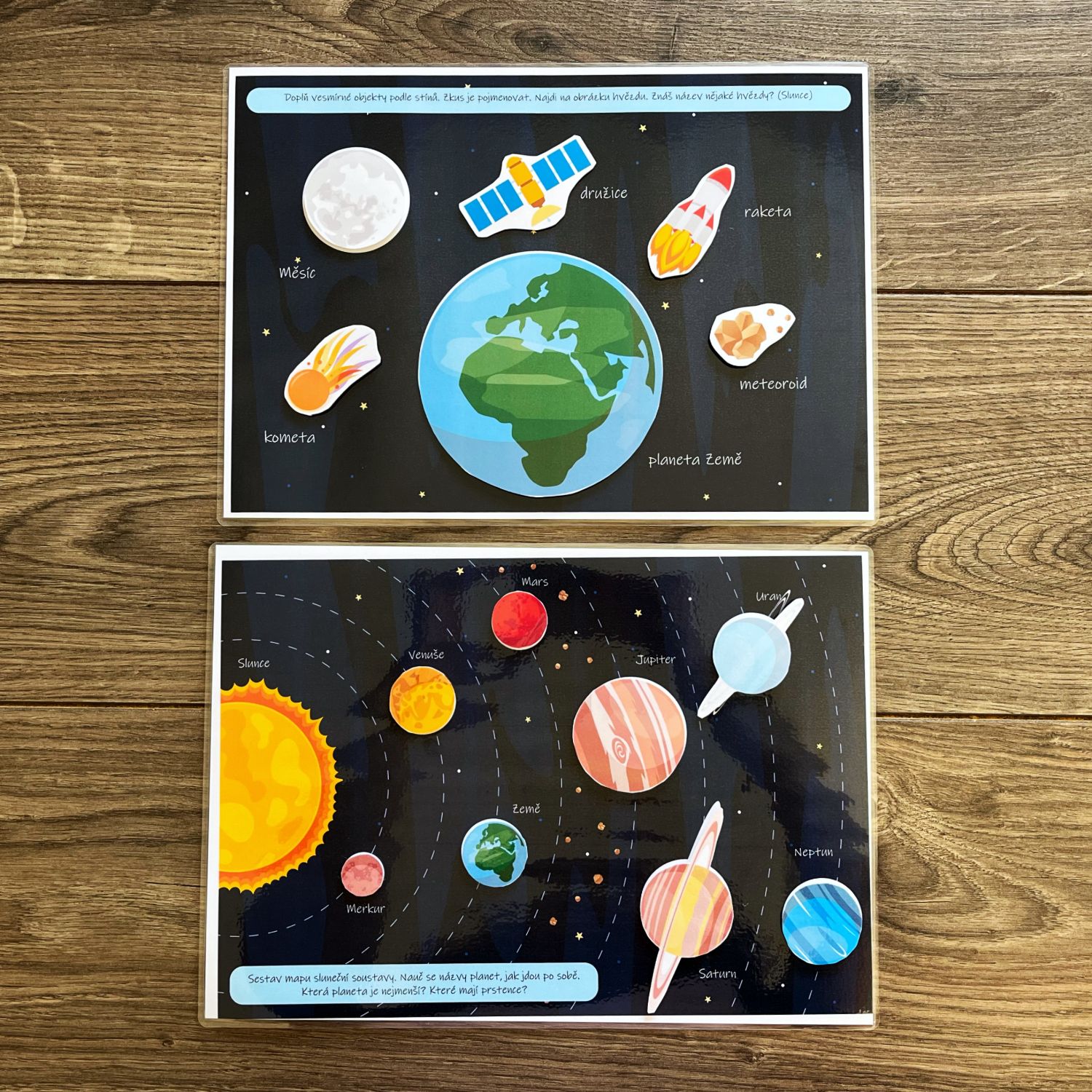 Knížka na suchý zip Vesmír, PDF